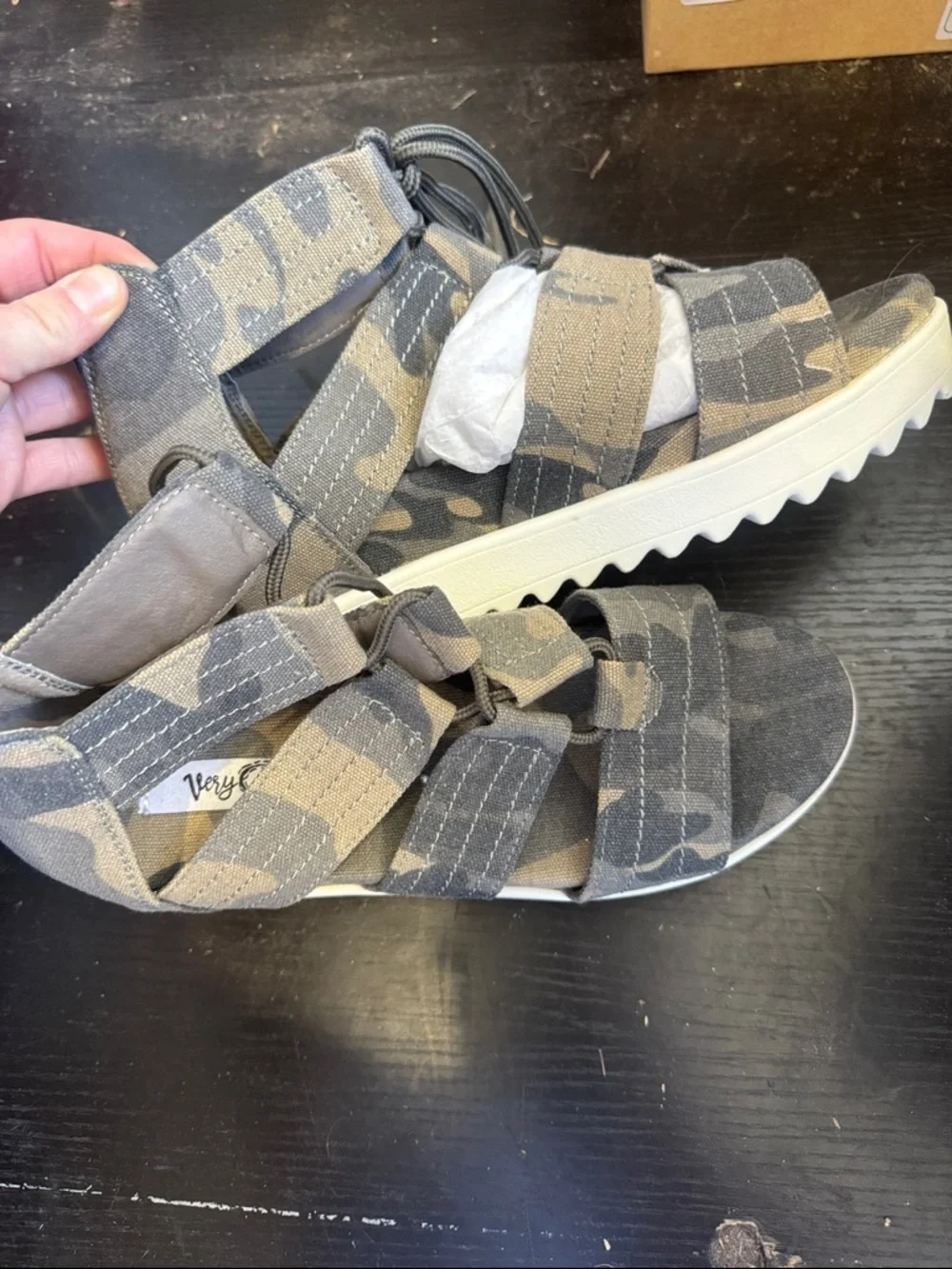 Very G wedges running